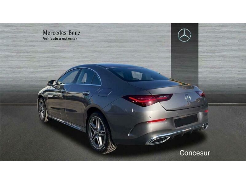 Usado Mercedes CLA250e AMG line 218 CV (160 kW) 2024 Gris montaña Coupe