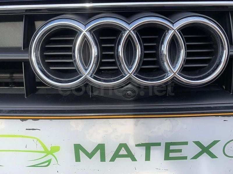 Usado Audi A4 Advanced Plus 136 HP (100 kW) 2020 Azul Sedan