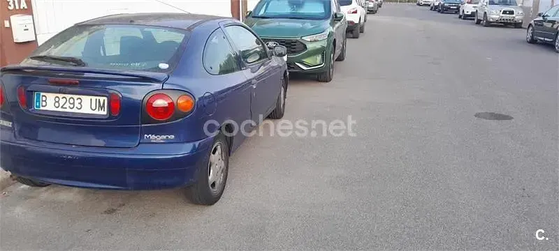Usado Renault Mégane Coupé 90 CV (66 kW) 1998 Azul Coupe
