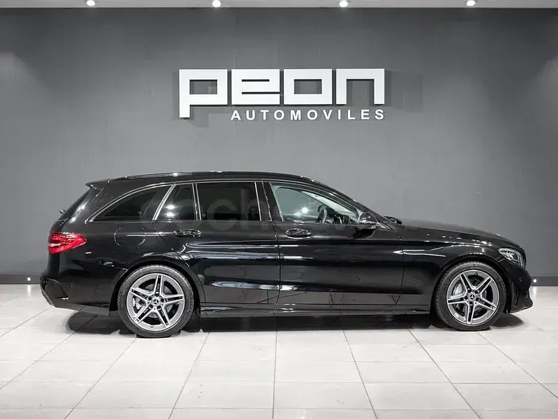 Usado Mercedes C220 194 CV (142 kW) 2018 Negro Familiar