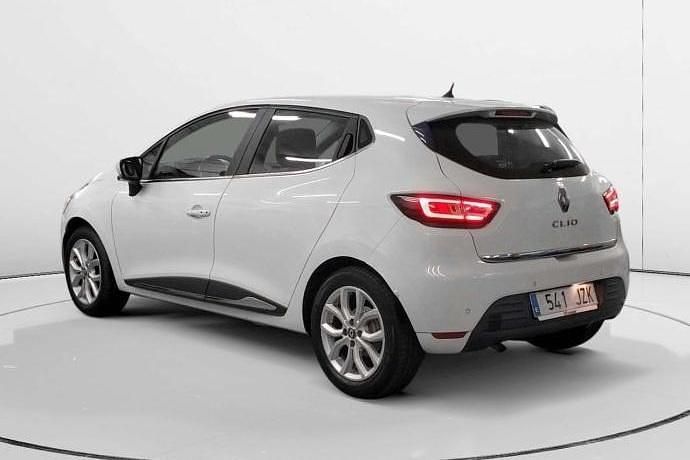 Begagnad Renault Clio IV Zen 90 HK (66 kW) 2017