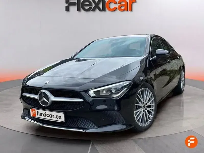 Usado Mercedes CLA200 150 CV (110 kW) 2021 Negro Coupe