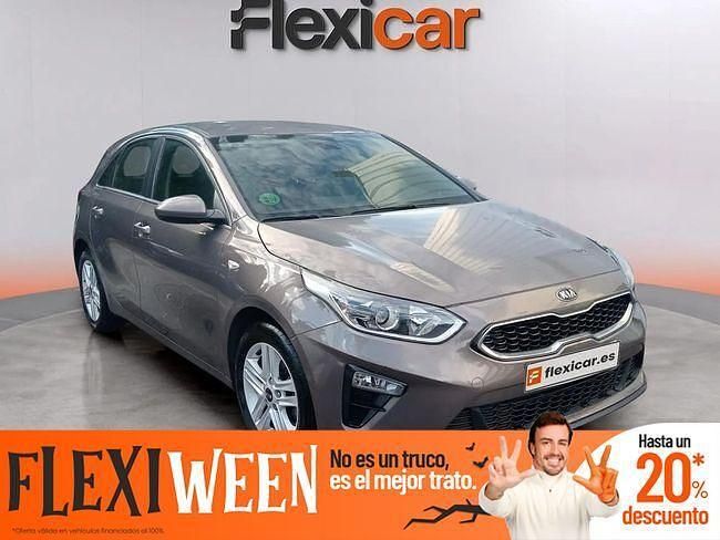 Beige Usado 2020 Kia Ceed Berlina | 15.490 € (Super precio) - Imagen 1/4