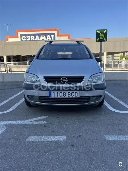 Usado Opel Zafira Elegance 115 CV (84 kW) 2000 Gris / plata Monovolumen