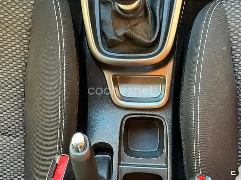Usado Suzuki Vitara 140 CV (102 kW) 2019 Negro SUV