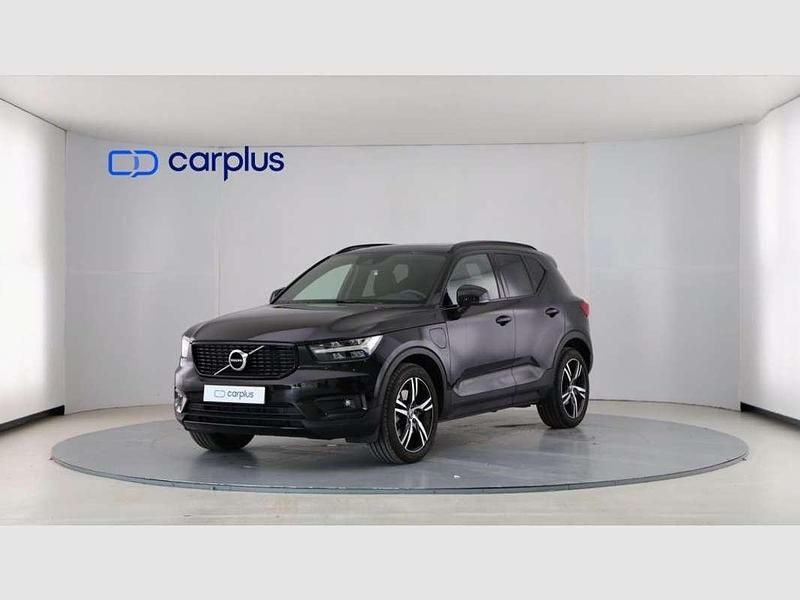 Negro Usado 2020 Volvo XC40 R-Design SUV | 27.290 € (Un poco caro) - Imagen 1/4