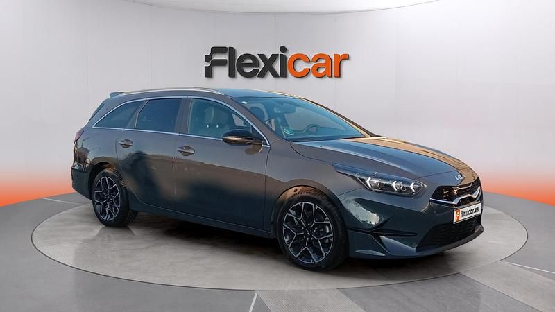 Usado Kia Ceed Style 100 CV (73 kW) 2025 Gris Utilitario