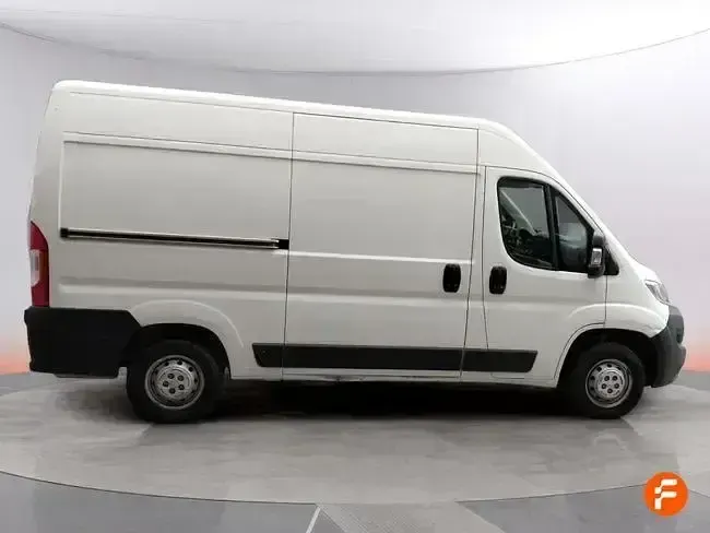 Usado Citroën Jumper 140 CV (102 kW) 2021 Blanco Monovolumen
