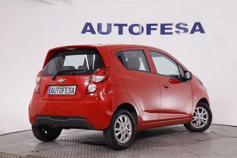 Usado Chevrolet Spark 68 CV (50 kW) 2013 Rojo Utilitario