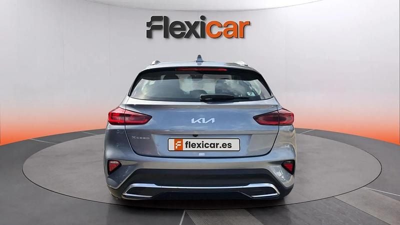 Usado Kia XCeed 160 CV (117 kW) 2023 Gris SUV