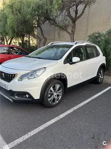 Usado Peugeot 2008 Allure 110 CV (80 kW) 2017 Blanco SUV