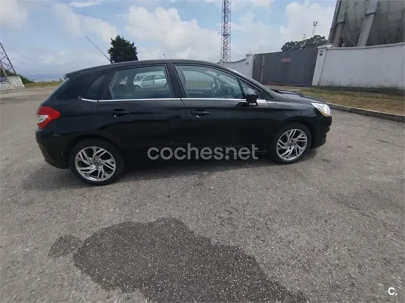 Usado Citroën C4 120 CV (88 kW) 2012 Negro Berlina