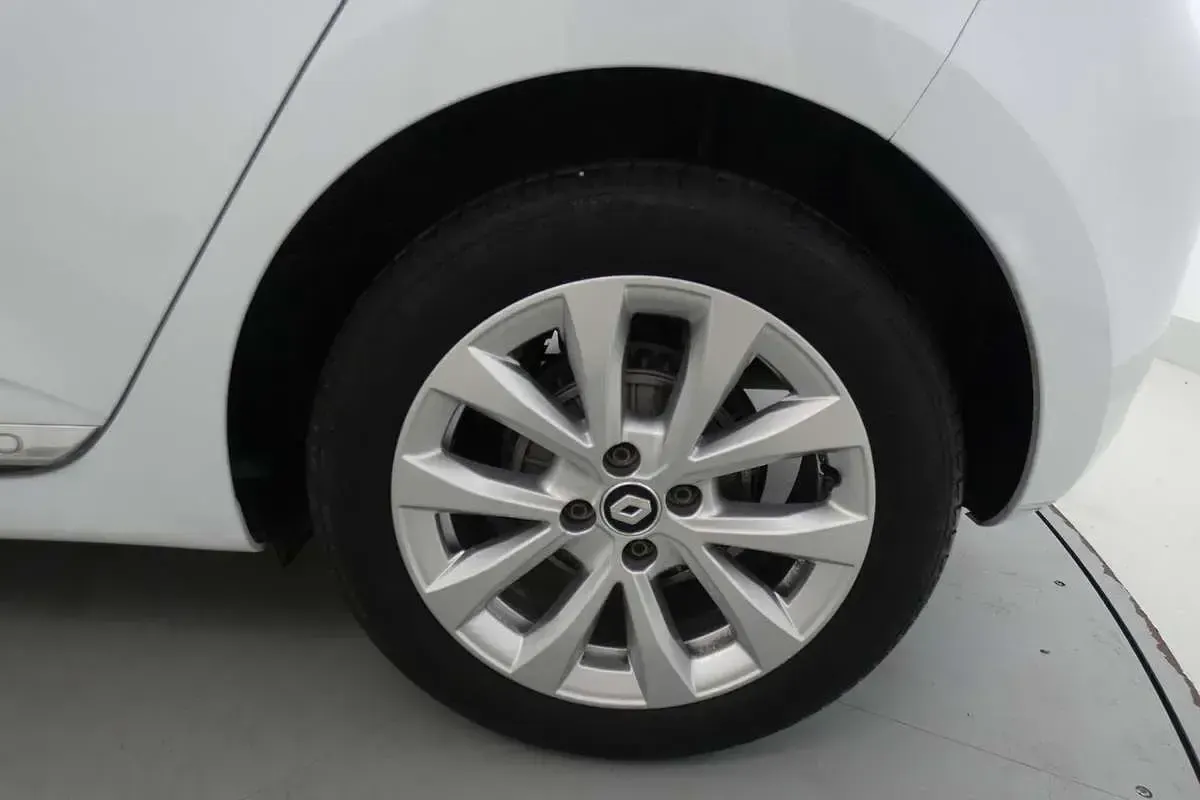 Usado Renault Clio Zen 101 CV (74 kW) 2023 Utilitario