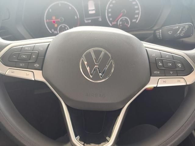 Usado VW Caddy Maxi Comfortline 102 CV (75 kW) 2023 Blanco Monovolumen