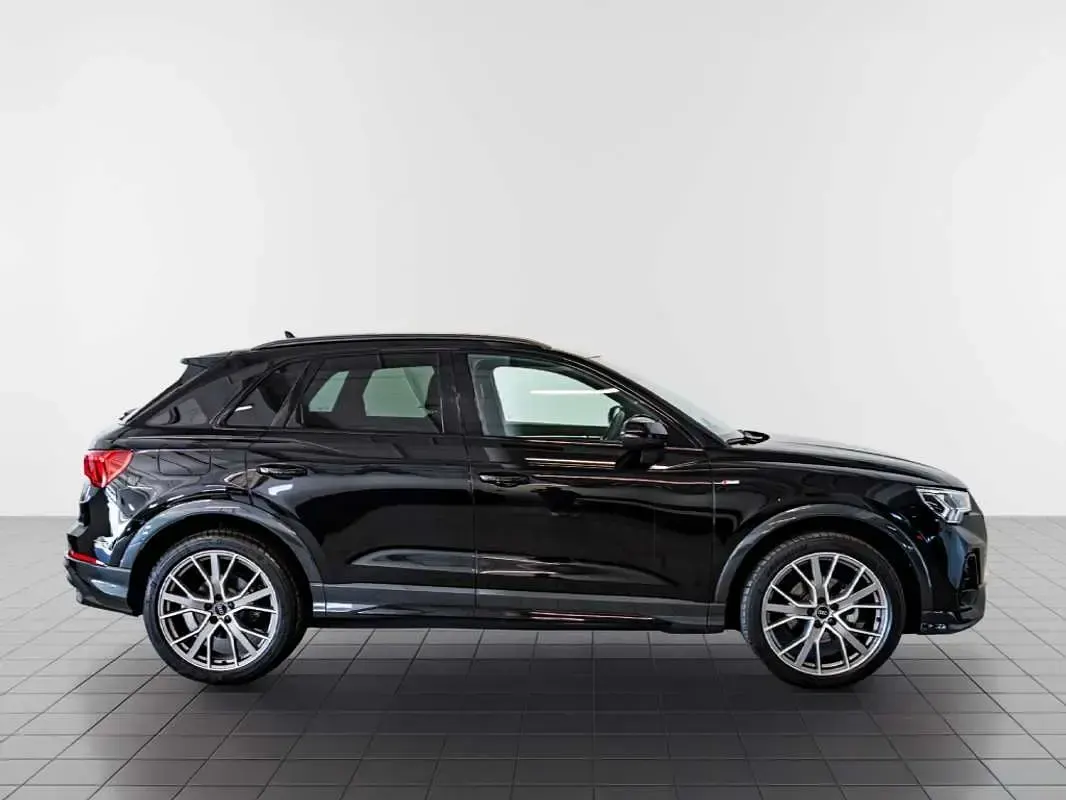 Usado Audi Q3 Ambiente 150 CV (110 kW) 2024 Negro SUV