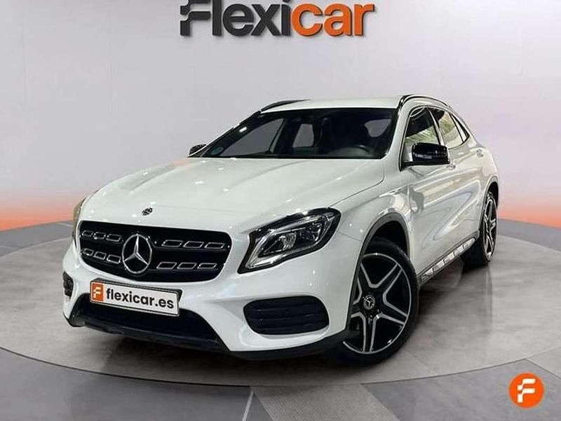 Usado Mercedes GLA220 177 CV (130 kW) 2019 Blanco SUV