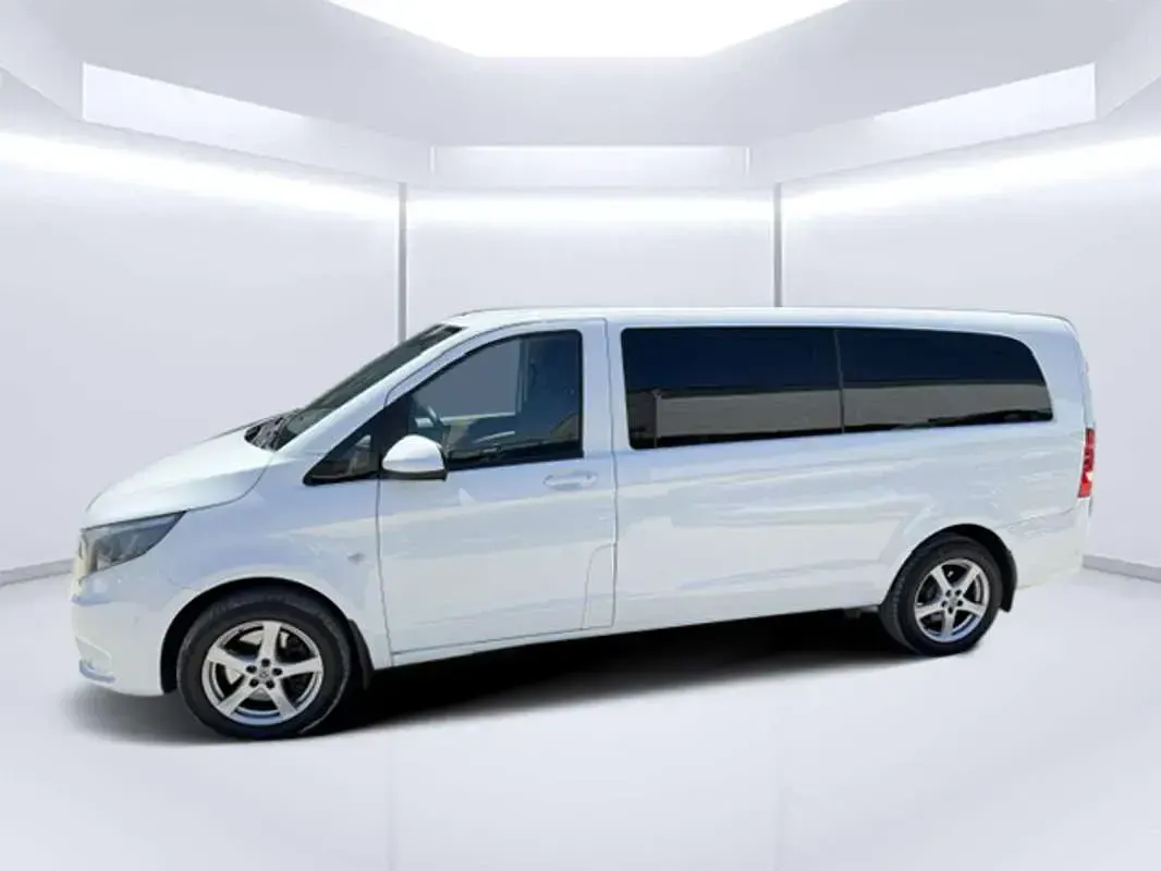 Usado Mercedes V200 136 CV (100 kW) 2016 Blanco Monovolumen