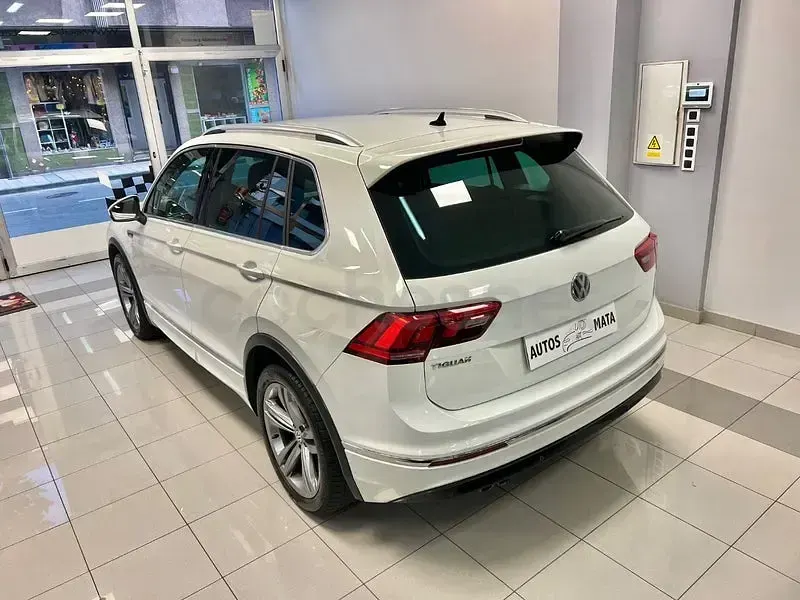 Usado VW Tiguan R-line 150 CV (110 kW) 2020 Blanco SUV