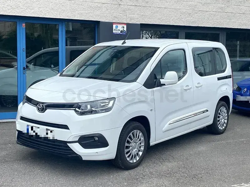 Usado Toyota Proace City City 102 CV (75 kW) 2021 Blanco Monovolumen