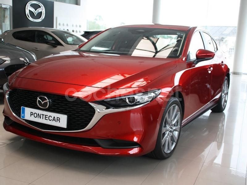 Rojo Nuevo 2025 Mazda 3 Center-Line Berlina | 27.700 € (Un poco caro) - Imagen 1/4