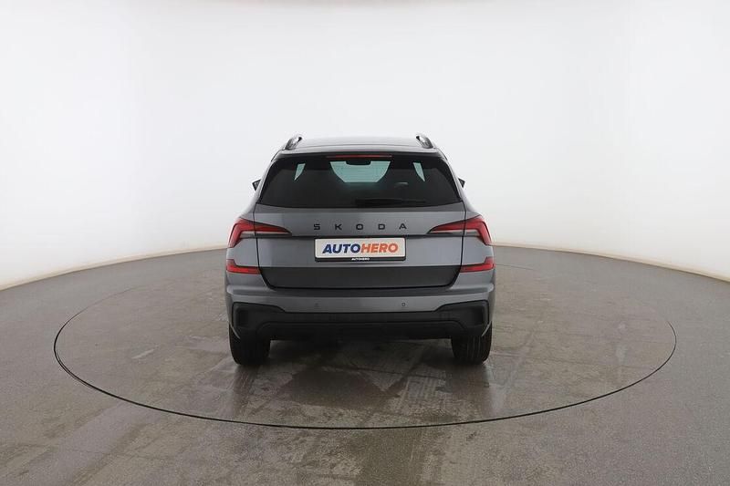 Usado Skoda Kamiq Selection 150 CV (110 kW) 2025 Gris SUV