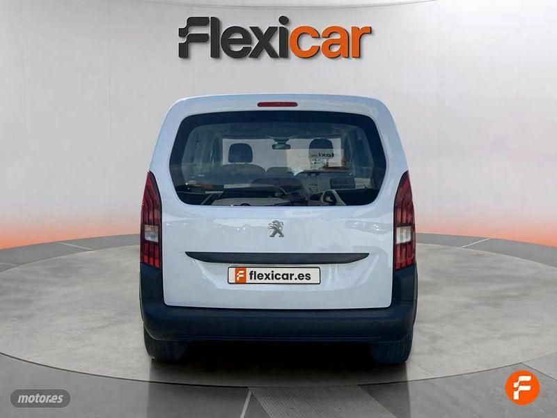 Usado Peugeot Rifter GT 130 CV (95 kW) 2022 Blanco Monovolumen