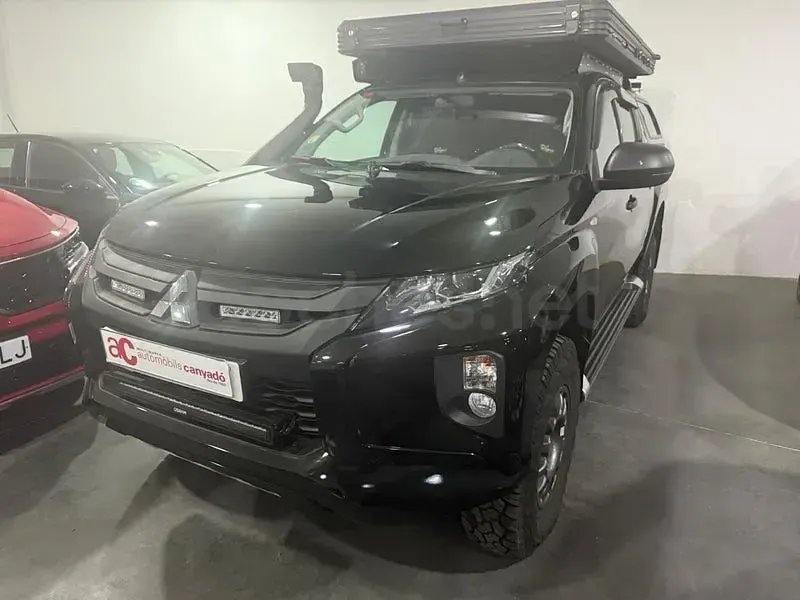 Usado Mitsubishi L200 Motion 150 CV (110 kW) 2021 Negro Pickup/Camioneta