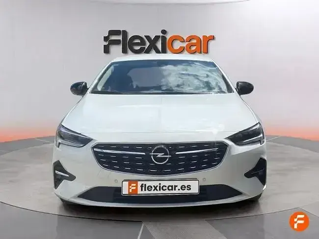 Usado Opel Insignia Business 174 CV (127 kW) 2022 Blanco