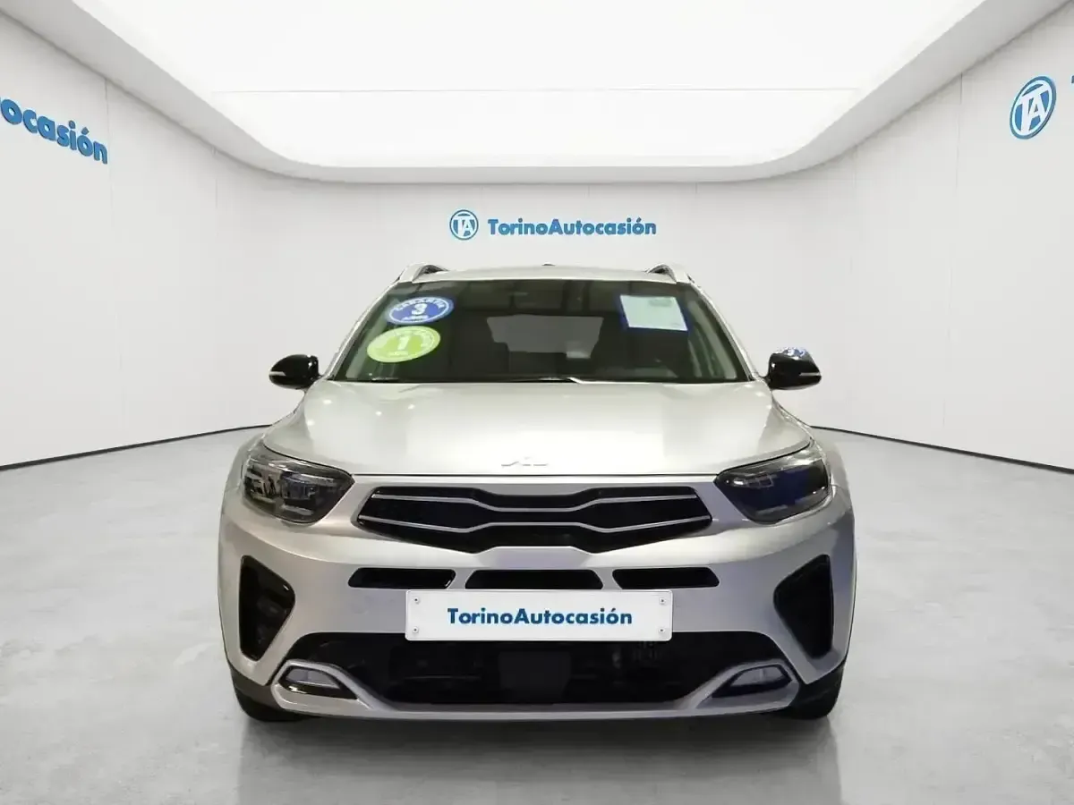 Usado Kia Stonic 84 CV (61 kW) 2023 Gris SUV