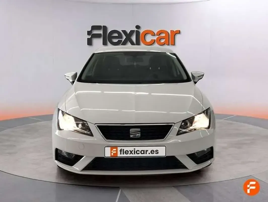Usado Seat Leon ST Reference 110 CV (80 kW) 2019 Blanco Familiar