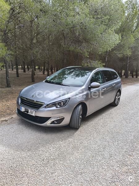 Usado Peugeot 308 SW Allure 115 CV (84 kW) 2014 Azul Familiar