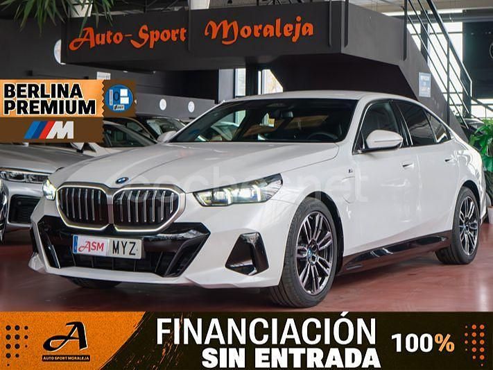 Blanco Usado 2025 BMW 530e Comfort Edition Berlina | 58.900 € (Un poco caro) - Imagen 1/4