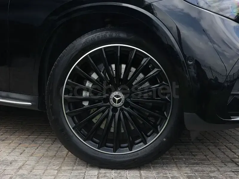 Usado Mercedes GLC300 269 CV (197 kW) 2025 Negro SUV