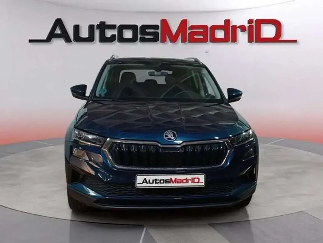 Usado Skoda Karoq Ambition 150 CV (110 kW) 2022 Azul SUV