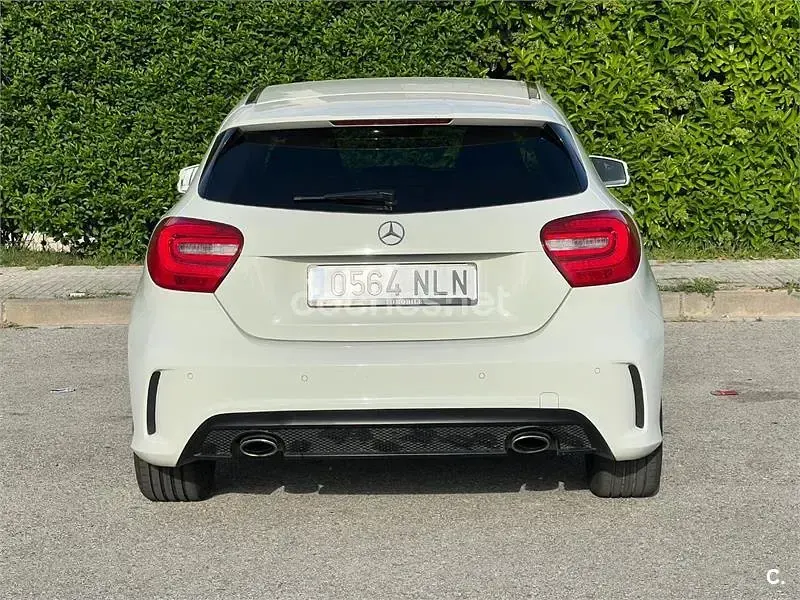 Usado Mercedes A200 AMG line 156 CV (114 kW) 2015 Blanco Berlina