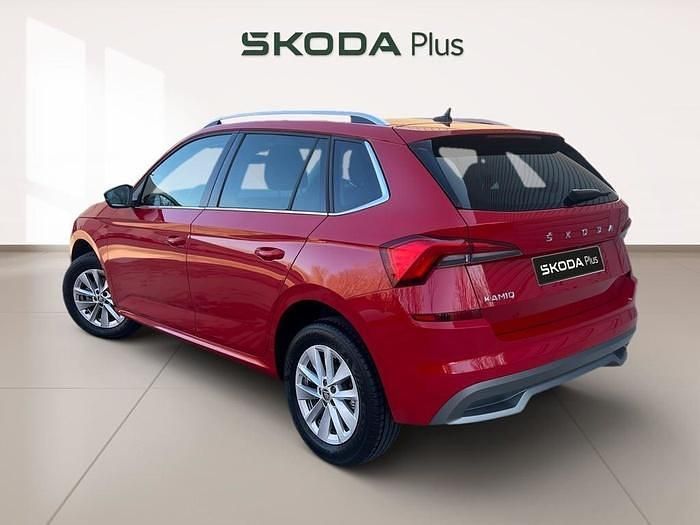 Rojo Usado 2024 Skoda Kamiq Ambition SUV | 23.750 € (Un poco caro) - Imagen 1/4
