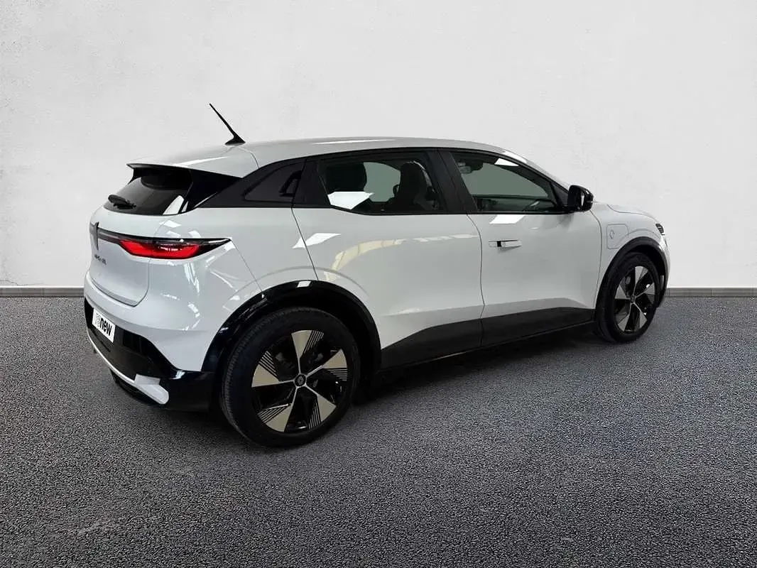 Usado Renault Megane E-Tech Equilibre 96 kW (131 CV) 2023 Blanco Utilitario