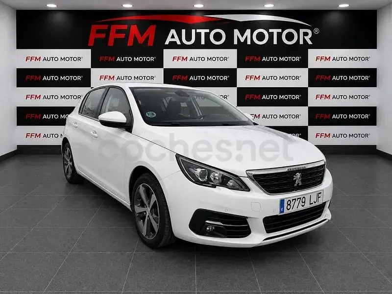 Usado Peugeot 308 Allure 131 HP (96 kW) 2020 Branco Sedan