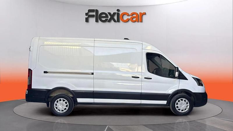 Begagnad Ford Transit Trend 131 HK (96 kW) 2023 Vit Van