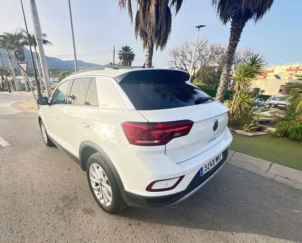 Usado VW T-Roc 116 CV (85 kW) 2023 Blanco SUV