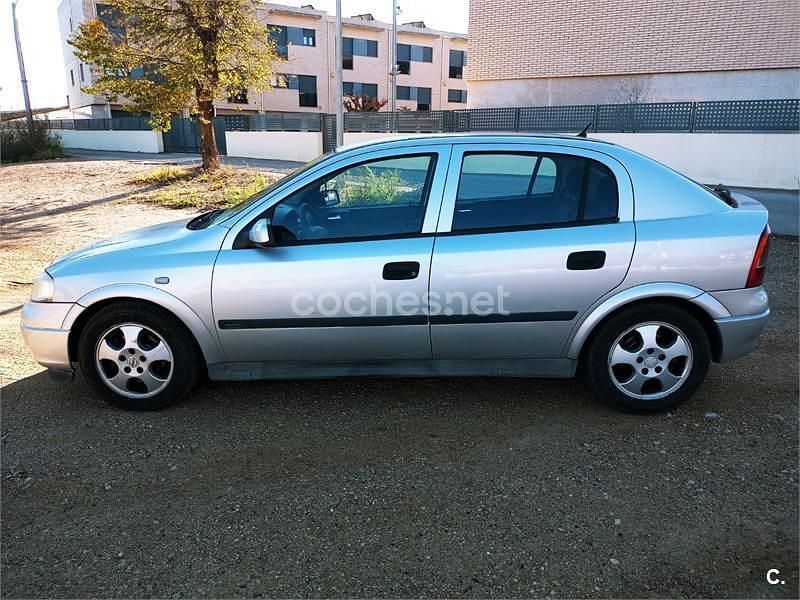 Brugt Opel Astra Elegance 100 HK (73 kW) 2000 Grå Sedan
