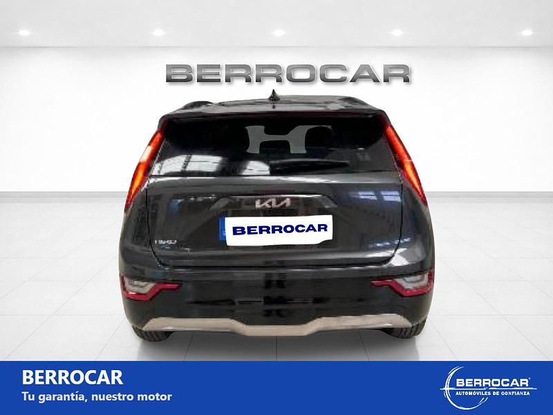 Usado Kia e-Niro 150 kW (204 CV) 2022 Negro SUV