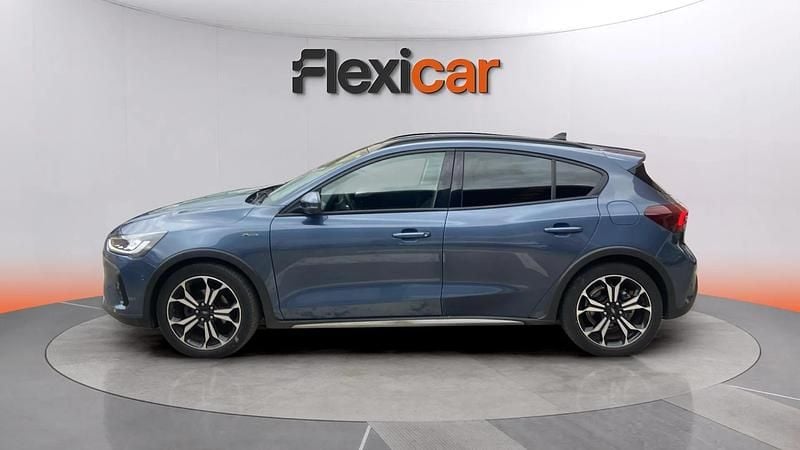 Używany Ford Focus Active 155 KM (114 kW) 2022 Niebieski Sedan/Limuzyna