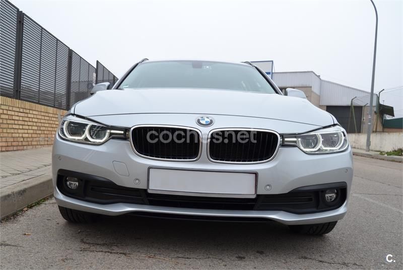 Gris / plata Usado 2018 BMW 318 Comfort Edition Familiar | 16.800 € (Precio justo) - Imagen 1/4