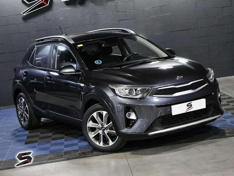 Usado Kia Stonic 101 CV (74 kW) 2020 Gris SUV