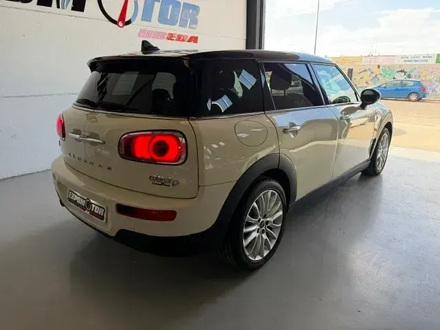 Usado Mini Cooper D Clubman 150 CV (110 kW) 2019 Blanco Familiar