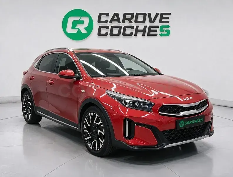 Usado Kia XCeed 120 CV (88 kW) 2023 Granate SUV