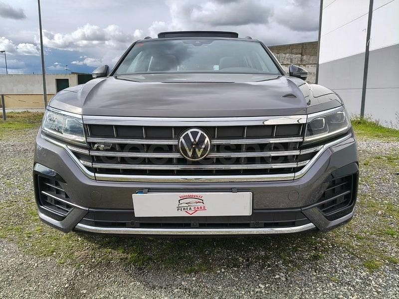 Usado VW Touareg R-line 231 CV (169 kW) 2021 Gris / plata SUV