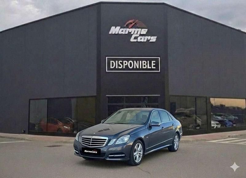 Usado Mercedes E220 Avantgarde 170 CV (125 kW) 2011 Negro Berlina