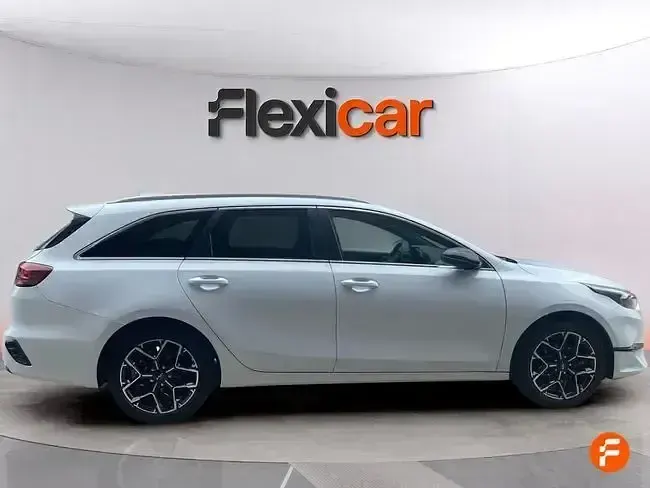 Usado Kia Ceed Style 100 CV (73 kW) 2025 Blanco Utilitario